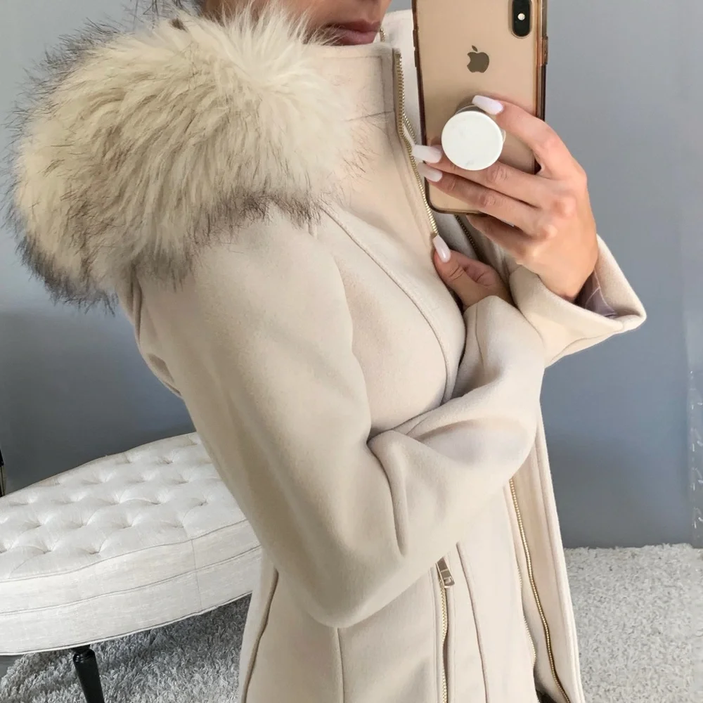 NWOT WINTER in Beige - Picture 4 of 5
